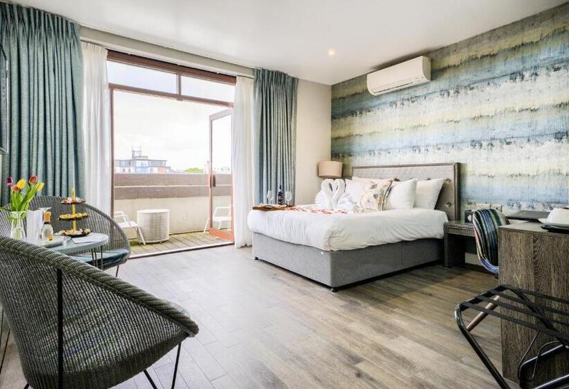 Номер Deluxe с Балконом, Villare Leicester City Centre