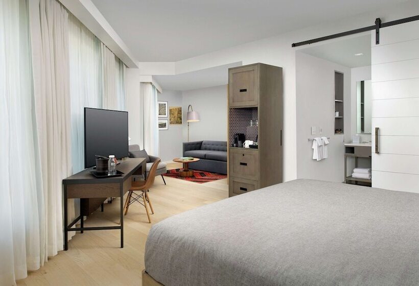 Студия Стандарт Двуспальная Кровать, Canopy By Hilton Ithaca Downtown