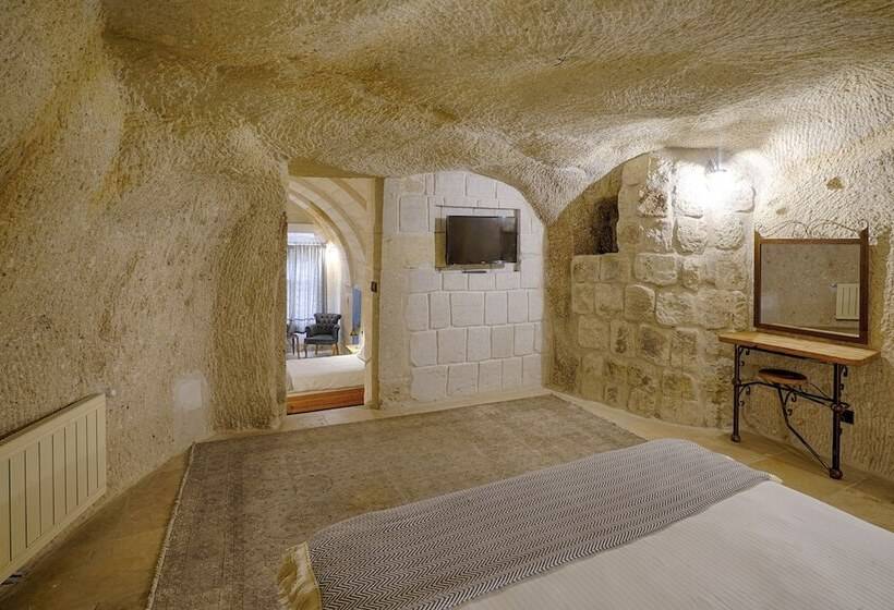 סוויטה, Design Cave