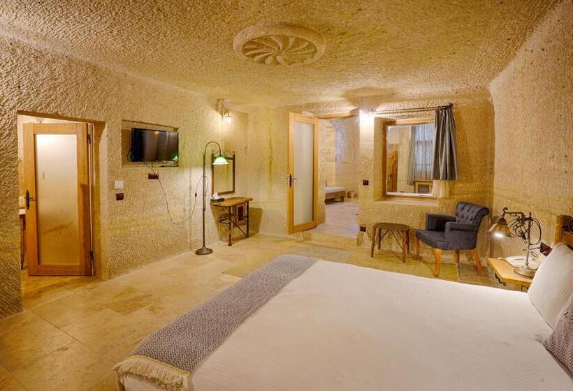 סוויטה, Design Cave