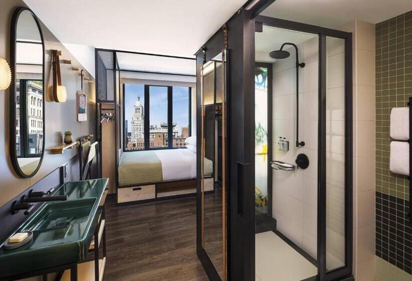 اتاق استاندارد, Moxy Nyc East Village