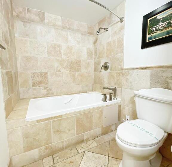 Люкс Вид на Море, Catalina Courtyard Suites