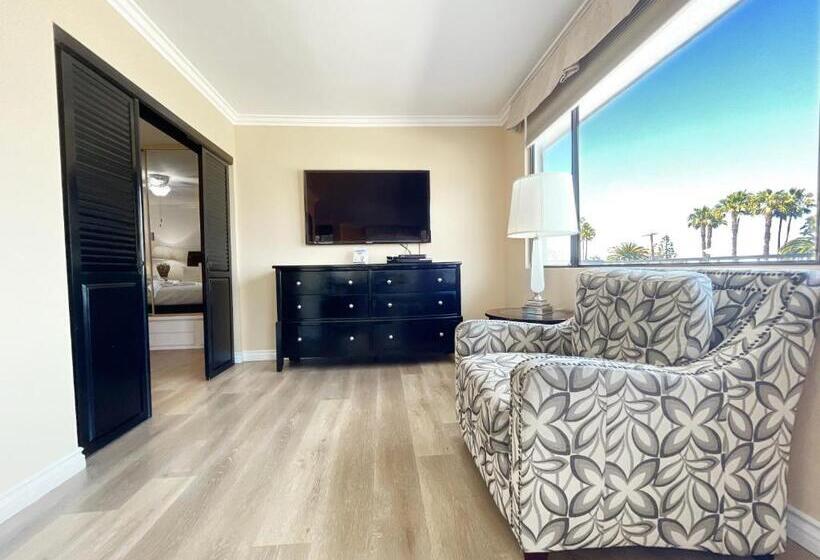 Люкс Вид на Море, Catalina Courtyard Suites