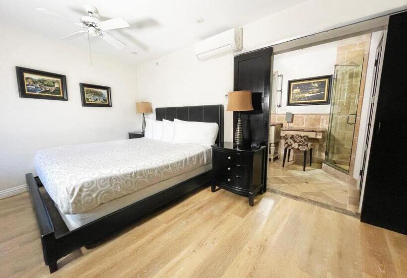 Номер Стандарт Вид на Сад, Catalina Courtyard Suites