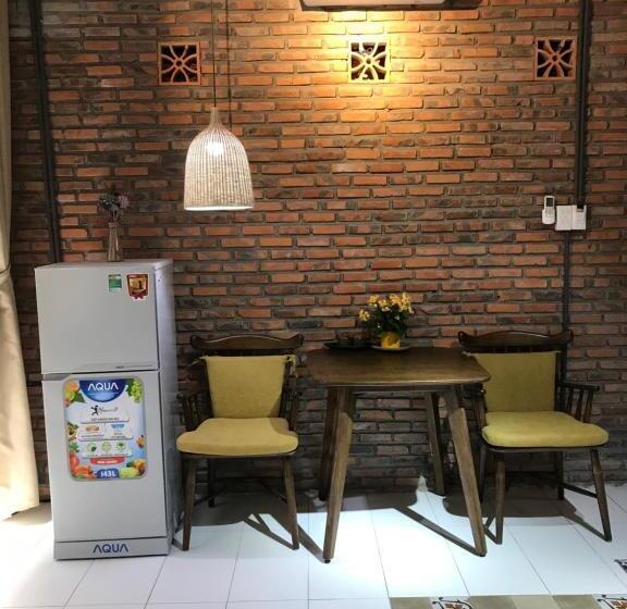디럭스 룸, Ngoi House
