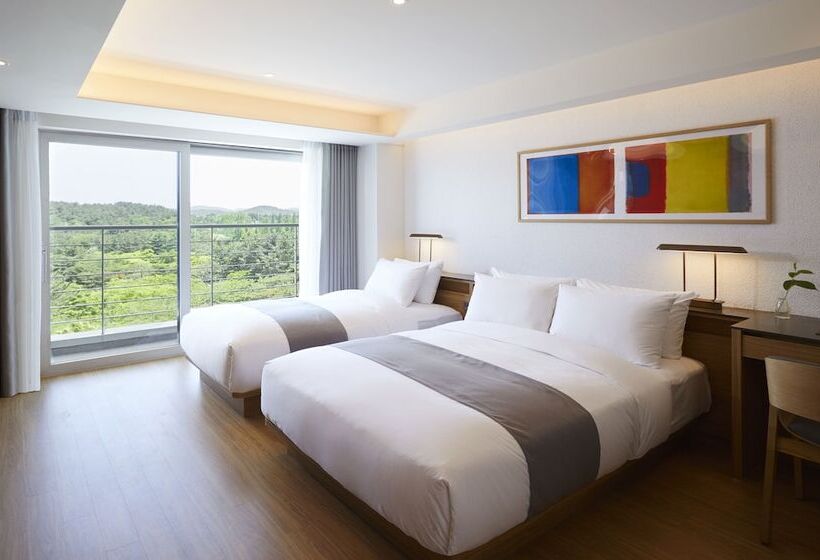 Номер Deluxe Вид на Горы, Lahan Select Gyeongju