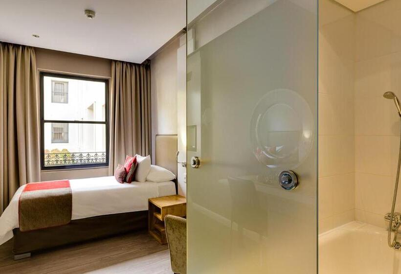 Студия Стандарт, Protea Hotel By Marriott Cape Town Waterfront Breakwater Lodge