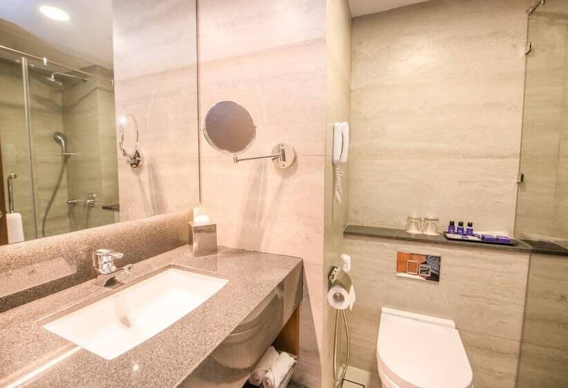 اتاق لوکس با تخت بزرگ, Vivanta Colombo Airport Garden