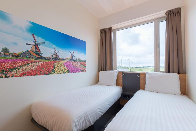 Номер Стандарт, Maxhotel Amsterdam Airport Schiphol   Recently Renovated
