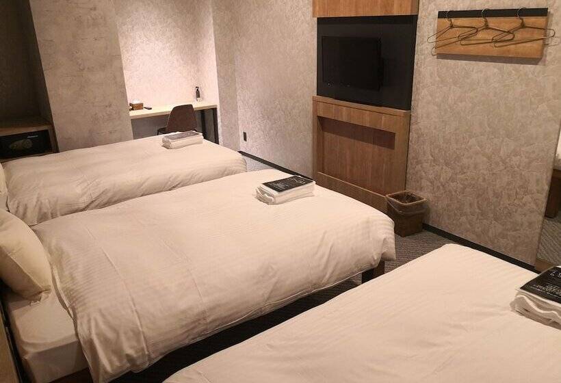 اتاق استاندارد سه نفره, Eight Point Inn Kanazawa
