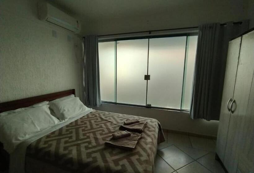 اتاق پنج‌تخته استاندارد, Coliseu Palace Residence