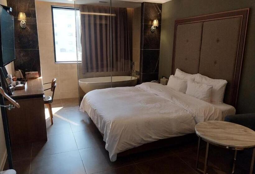 Номер Deluxe, Brown Dot Hotel Busan Station