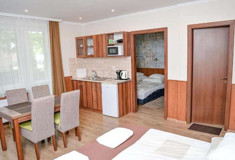 آپارتمان 2 خوابه, Média Panzió és Apartmanház