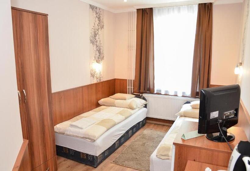 اتاق استاندارد, Média Panzió és Apartmanház