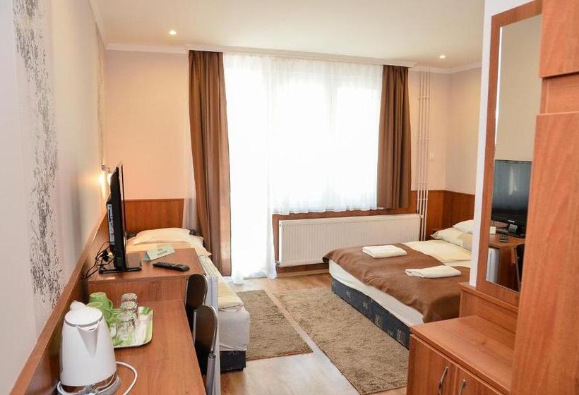 اتاق استاندارد سه نفره, Média Panzió és Apartmanház