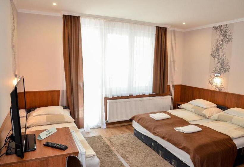 اتاق استاندارد سه نفره, Média Panzió és Apartmanház