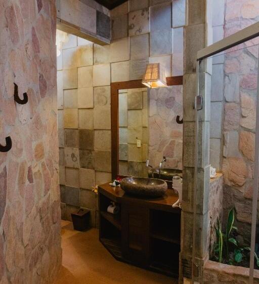 سوییت با چشم‌انداز باغ, Paua Hotel Boutique