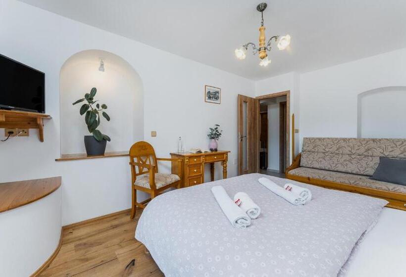 Comfort room with view, Pension Happy Superior