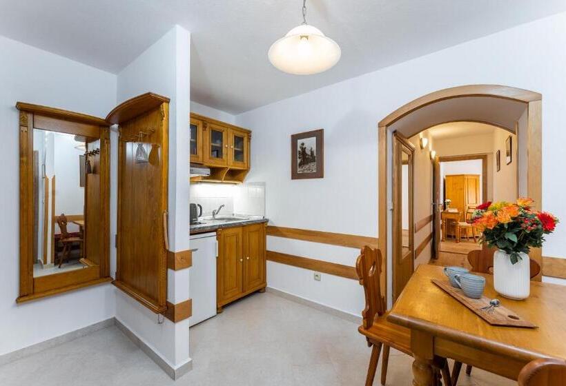 Family flat with terrace, Pension Happy Superior