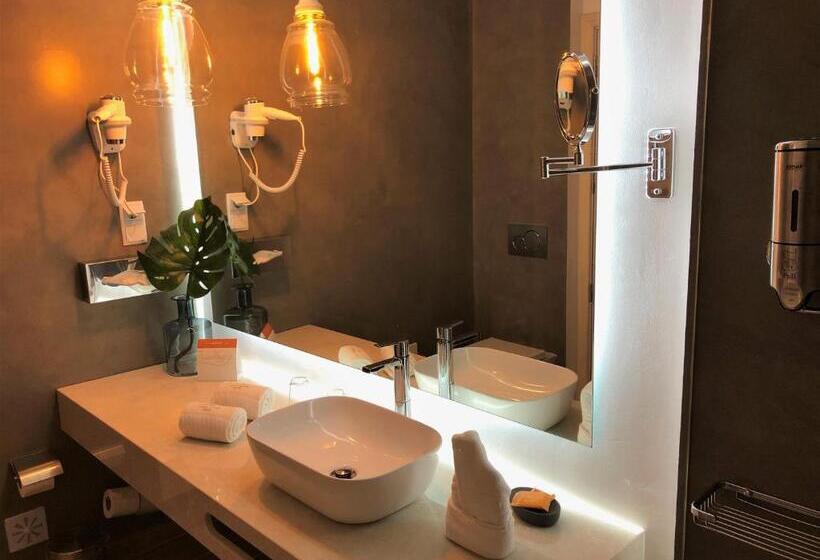 اتاق استاندارد, Authentic Tavira