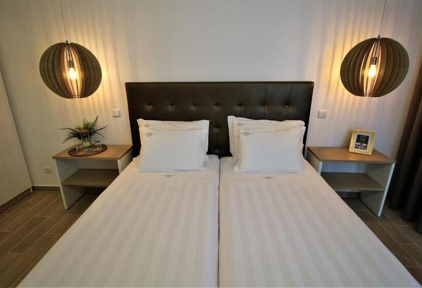 اتاق استاندارد, Authentic Tavira