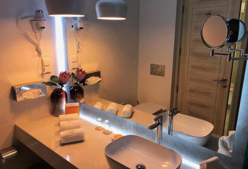 اتاق استاندارد سه نفره, Authentic Tavira