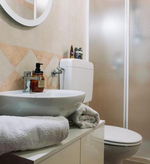 سوئیت با بالکن, B&b Anthea