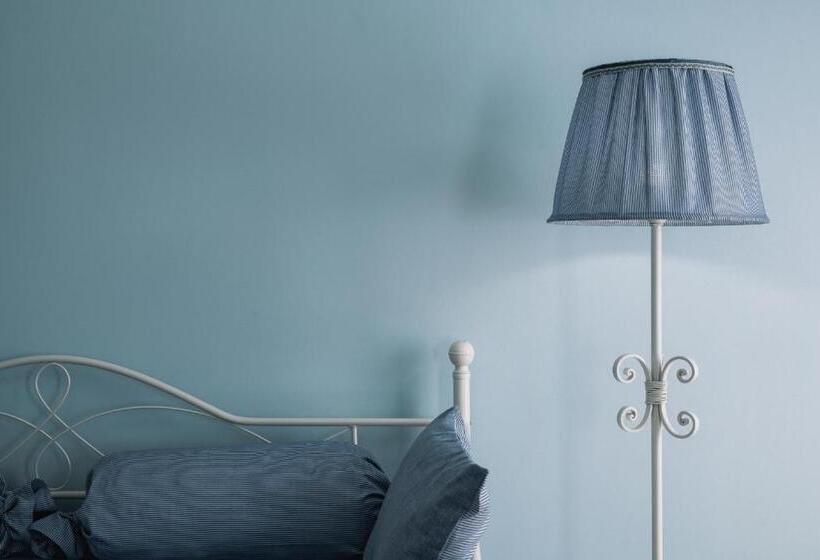 سوییت لوکس, B&b Anthea