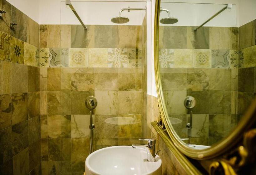 اتاق استاندارد با بالکن, Regina Elena Charme Rooms