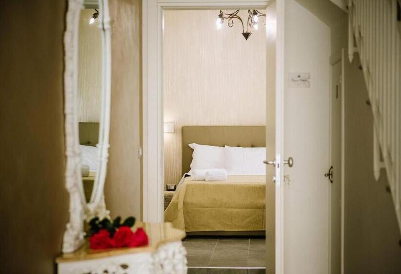 اتاق لوکس, Regina Elena Charme Rooms