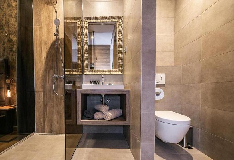 اتاق لوکس, Teatro Suite & Rooms