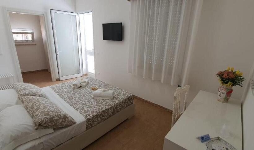 带花园景观的标准三人间, A Casa Di Coso B&b