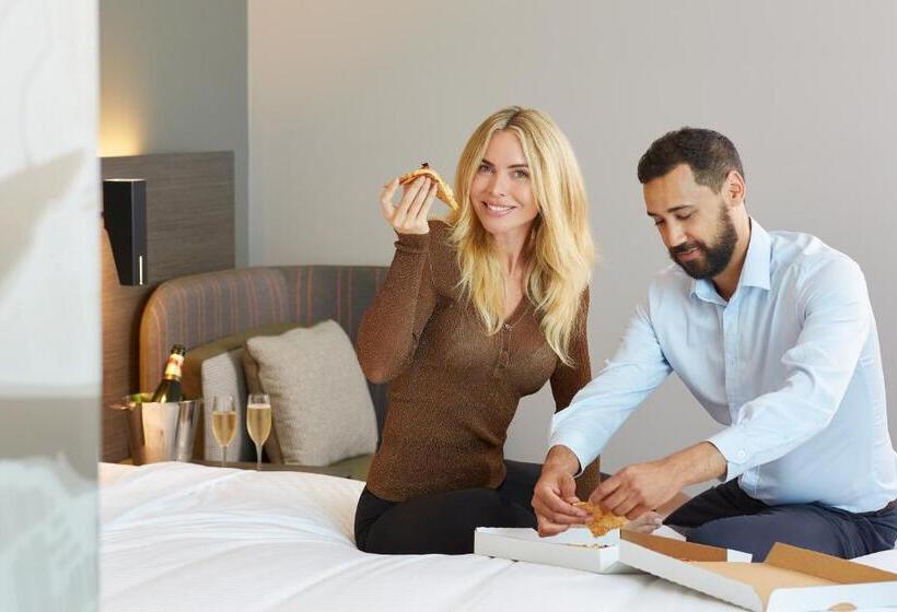 اتاق استاندارد با تخت دو نفره بزرگ, Holiday Inn Express Melbourne Southbank, An Ihg