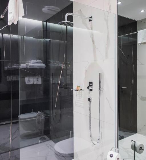 スーペリアールーム, Pod Zidom Rooms