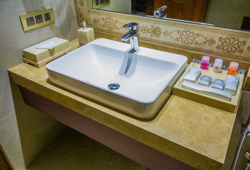 اتاق سوپریور یک تخته, Sai Palace Mangalore