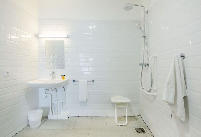 اتاق استاندارد برای معلولان, Hôtel Le Grand Bleu