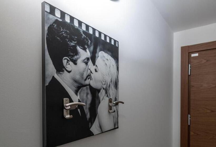 سوئیت 2 خوابه, Residence Filmare