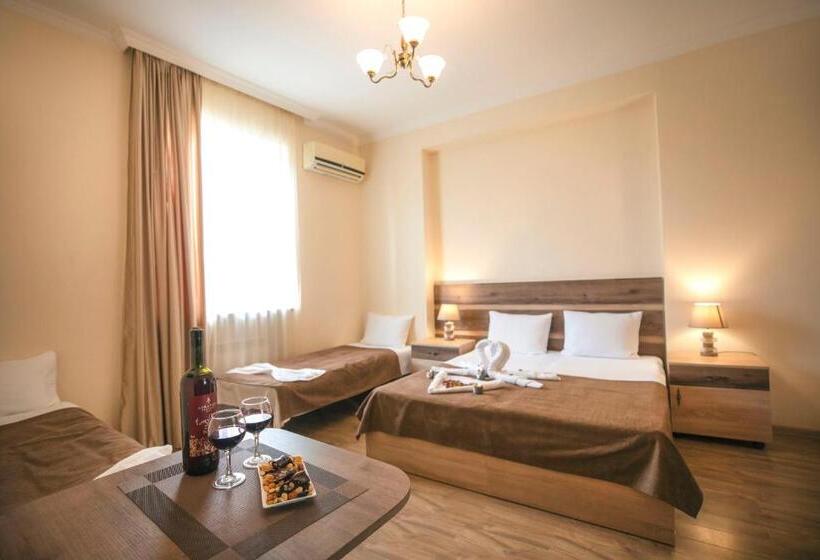 اتاق استاندارد سه نفره, Guest House   Mk