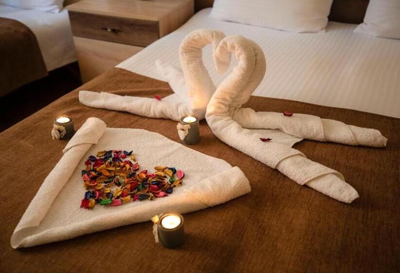 اتاق استاندارد سه نفره, Guest House   Mk