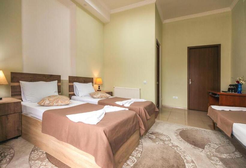 اتاق استاندارد سه نفره, Guest House   Mk