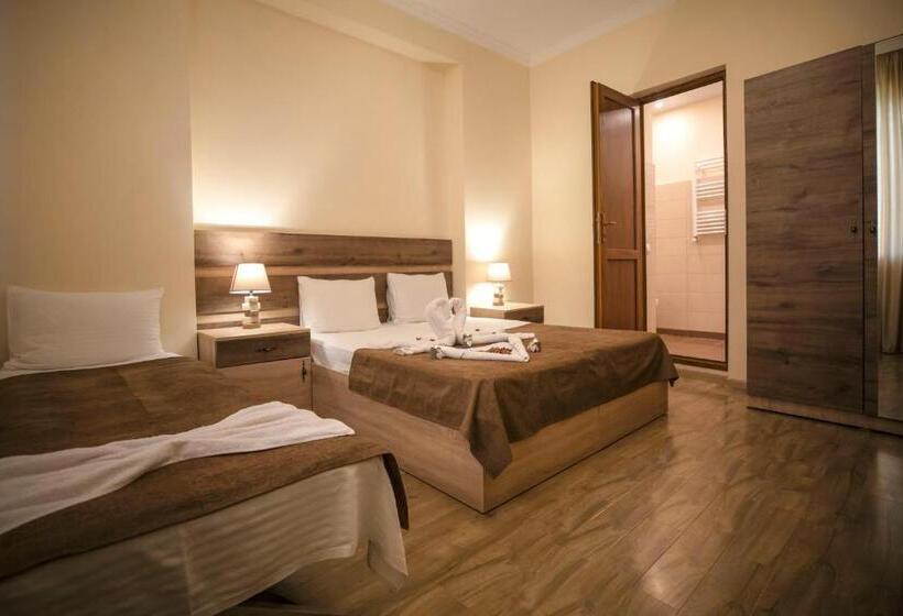 اتاق استاندارد چهار تخته, Guest House   Mk