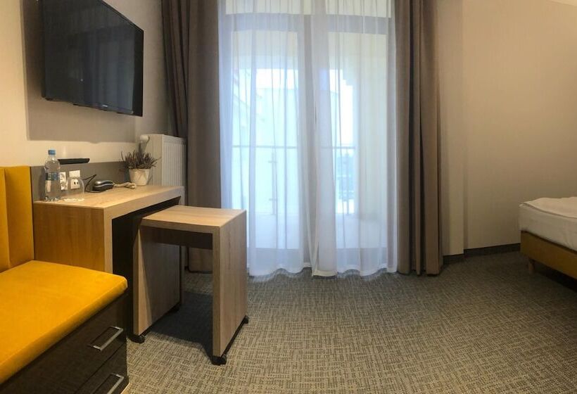 Quarto Superior Individual, Akacja Medical Resort