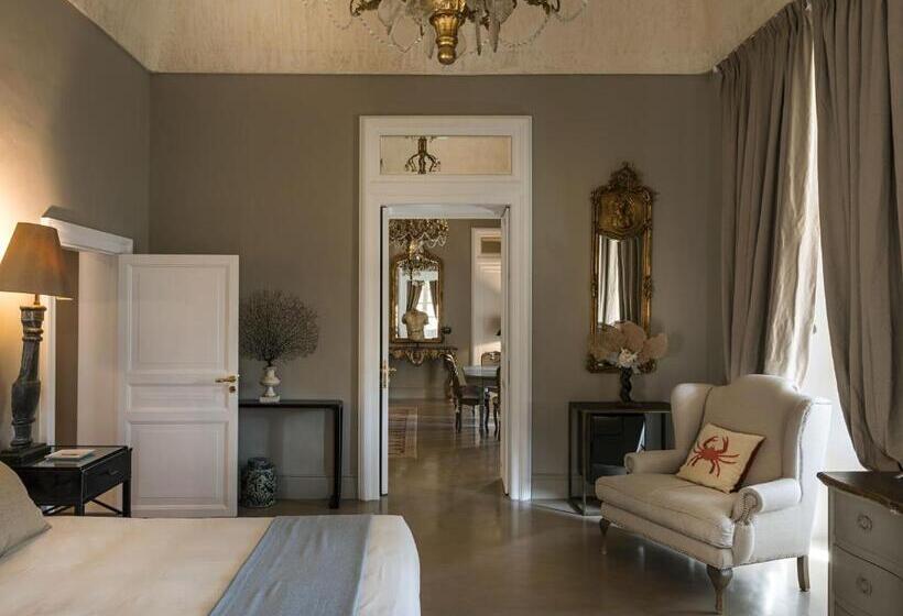 سوئیت با بالکن, Seven Rooms Villadorata