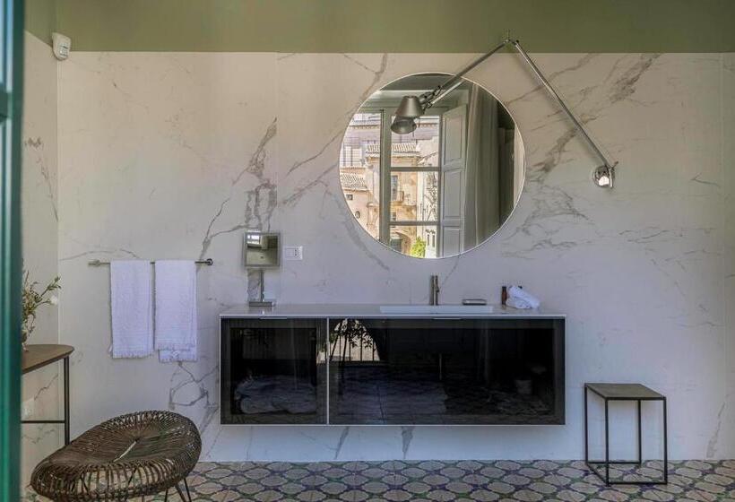 سوئیت پرزیدنت, Seven Rooms Villadorata