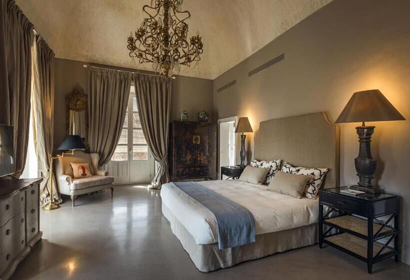 سوئیت با بالکن, Seven Rooms Villadorata