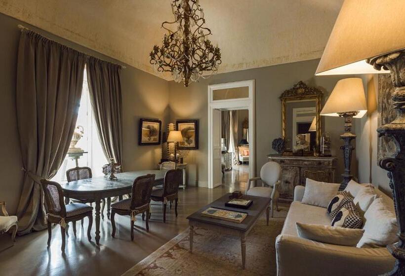 سوئیت با بالکن, Seven Rooms Villadorata