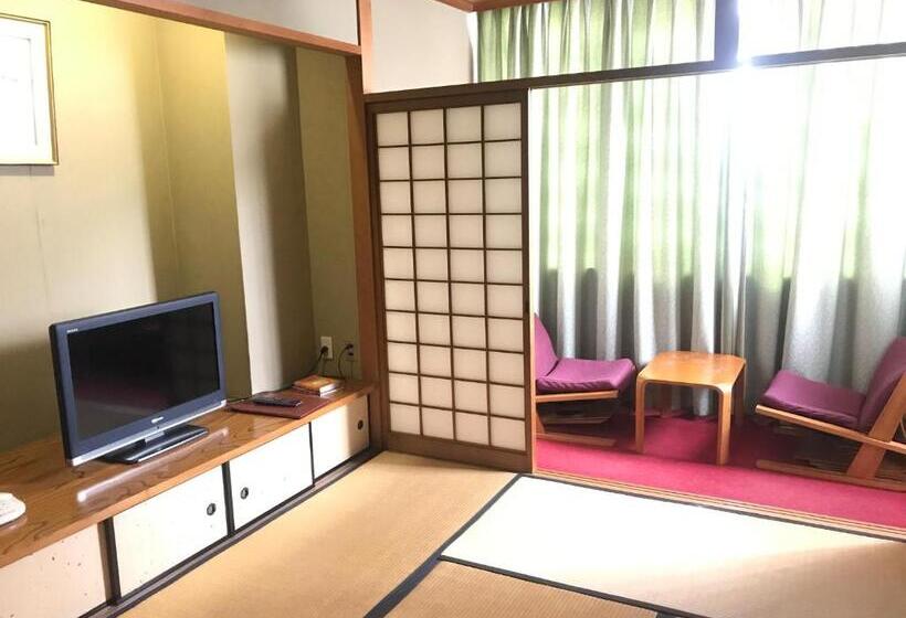 اتاق استاندارد چهار تخته, Shohakuen