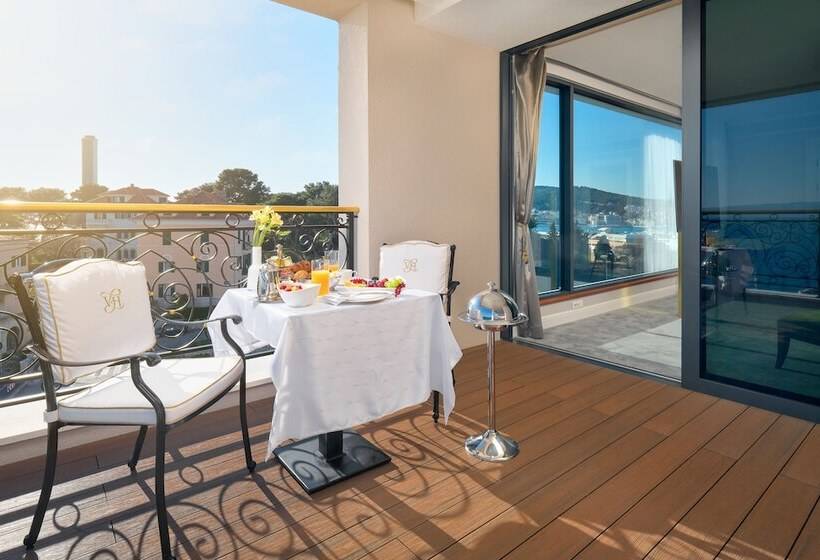 اتاق لوکس با تخت بزرگ, Villa Harmony