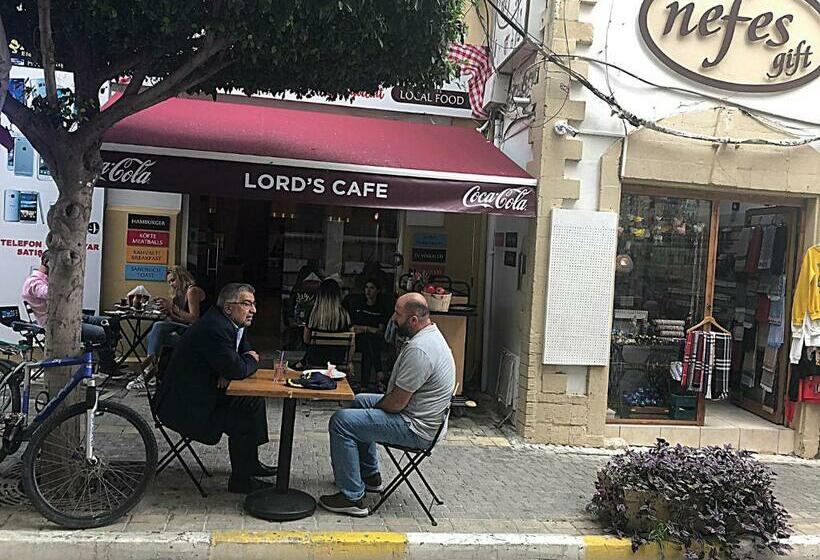 اتاق استاندارد, Lord S Residence Boutique