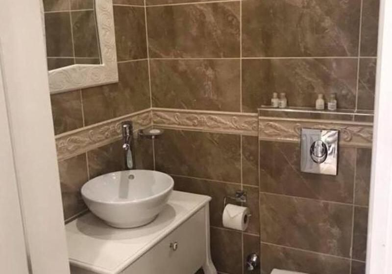 اتاق اکونومی, Lord S Residence Boutique